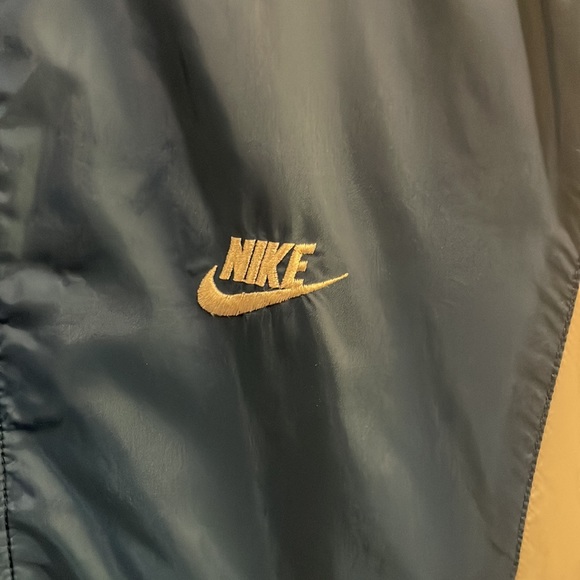 COPY - Nike Windbreaker - Picture 7 of 7